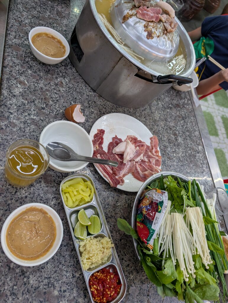 Laos spécialité de fondue Laotienne