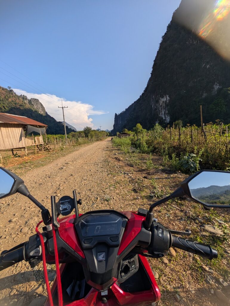 louer un scooter au Laos