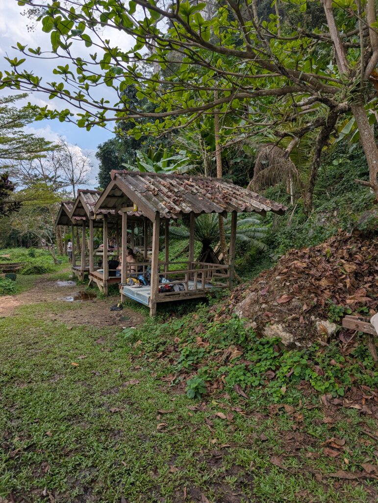 installation lagon bleu 3 Vang Vieng Laos