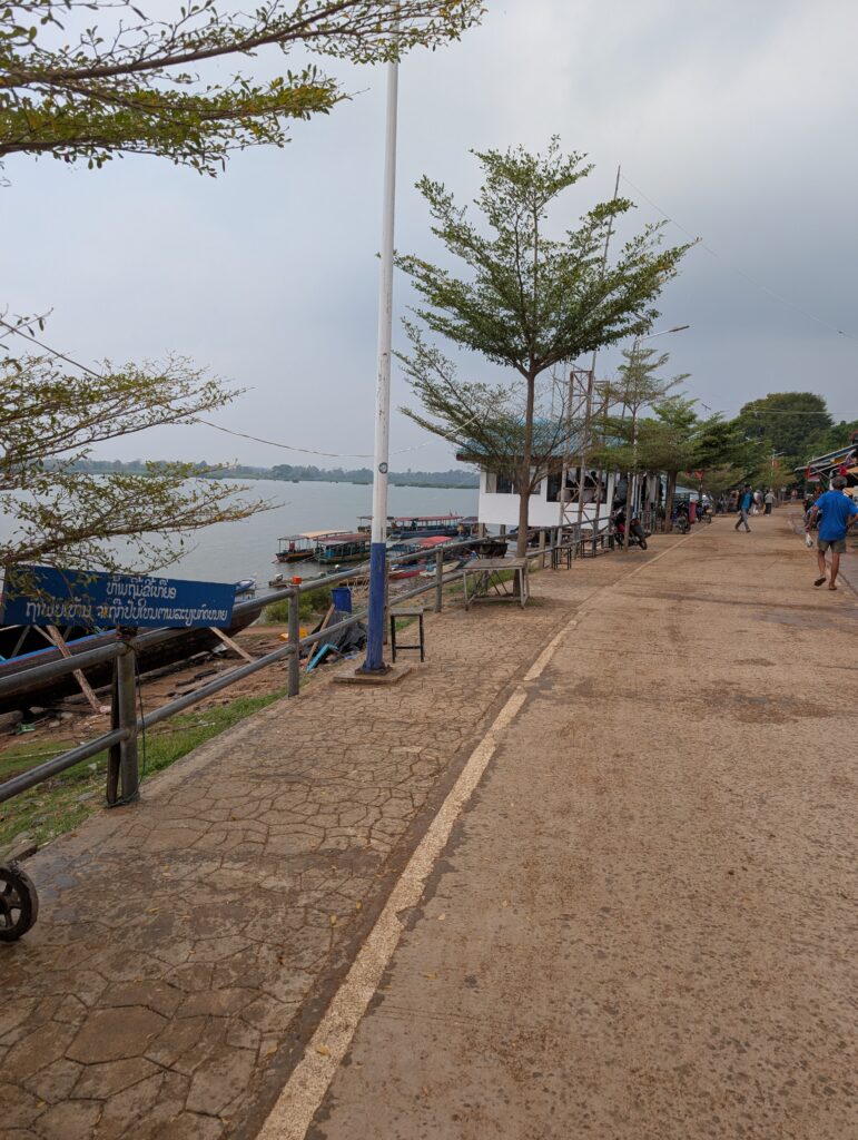 Nakasang Laos embarcadère 4000 iles