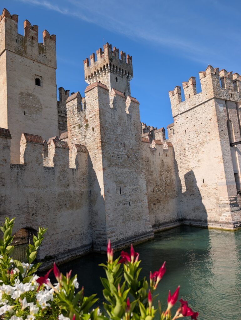 Sirmione Chateau Scaligero lac de garde