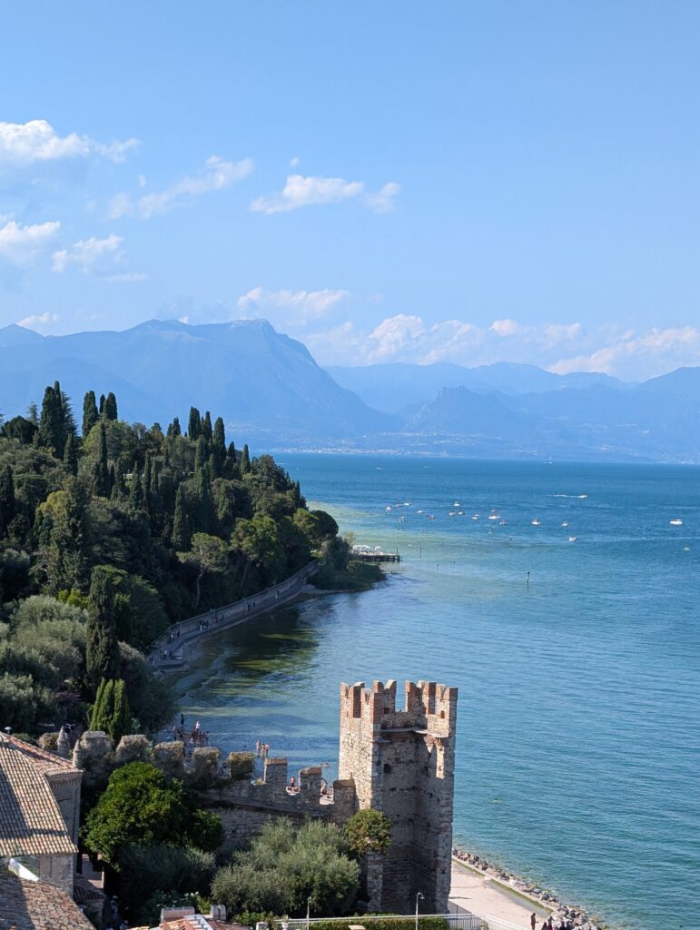 Vue lac de Garde Sirmione