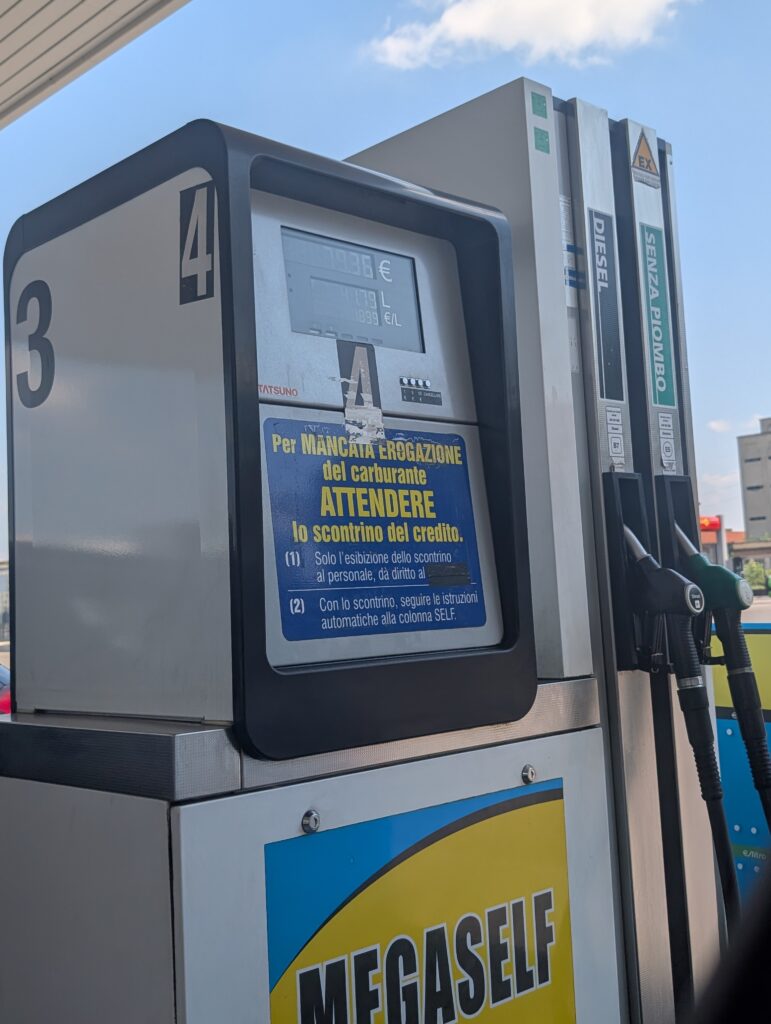station service prix essence versus gasoil Italie
